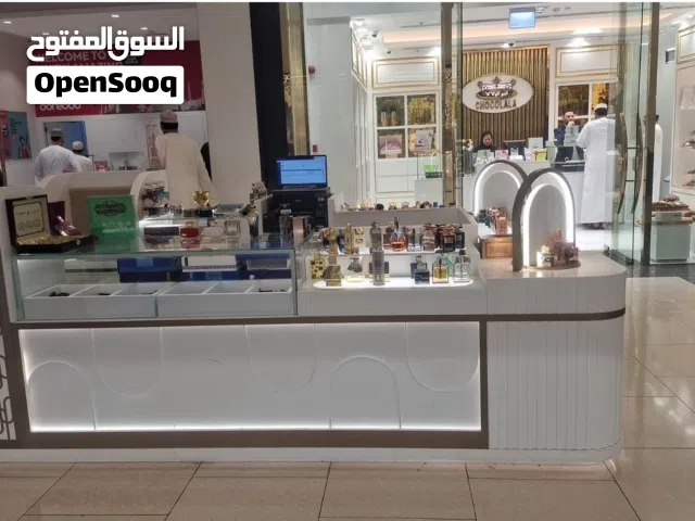 كونتر للبيع بحاله ممتازه ديكور كشك