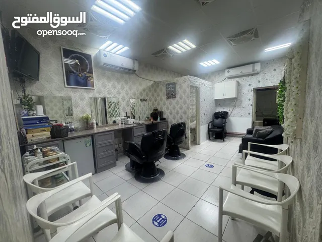 Best price Ladies saloon has good business next to Mega Mall