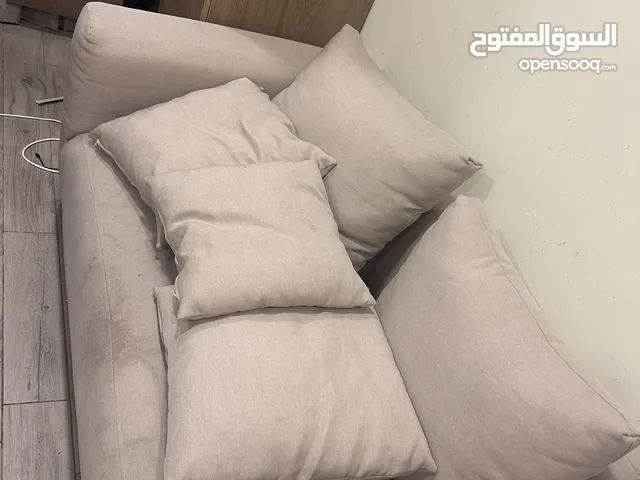 Sofa 3 places with 5 pillows