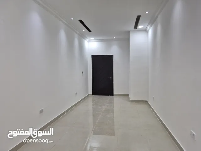شقه اول ساكن للإيجار في شخبوط