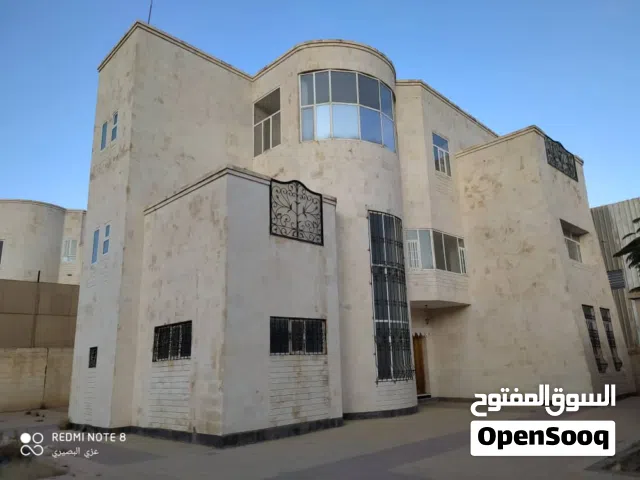 99 m2 More than 6 bedrooms Villa for Rent in Sana'a Haddah