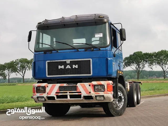 Tractor Unit Mercedes Benz 1990 in Amman