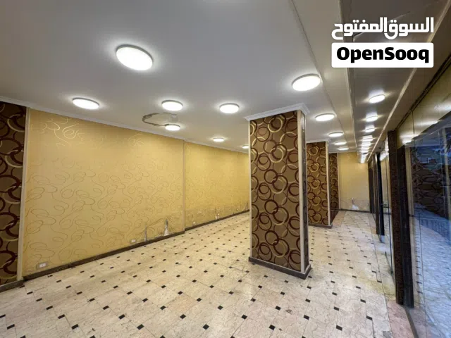 محل دورين فى اهم مناطق فلمنج التجارية على الترام مباشرة واجهة اعلانية كبيرة