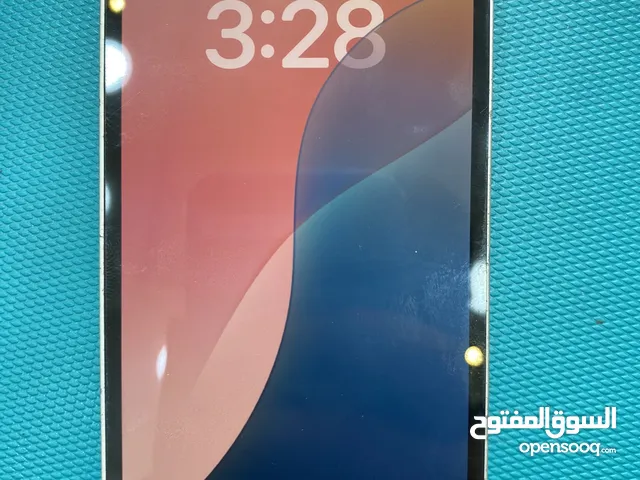 الجهاز نضيف مش مغير فيه اشي البطاريه 96% مافيه اي مشاكل