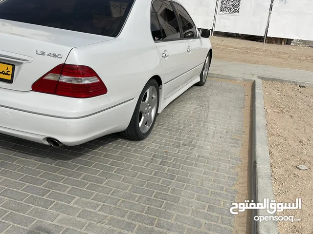 صالون لكزس 430 موديل 2004 لون لولوي داخل بيج