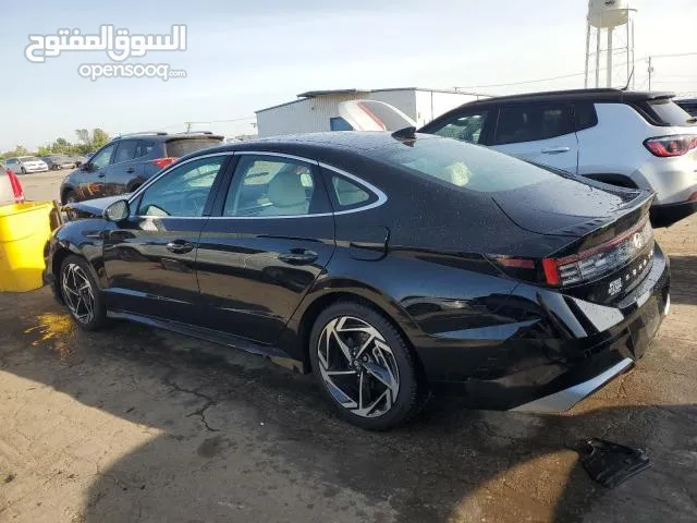 هيونداي سوناتا وارد امريكي موديل 2024 SEL زيرو سوداء اللون ماشيه 4الف ميل حادث بنيد وجاملغ للبيع