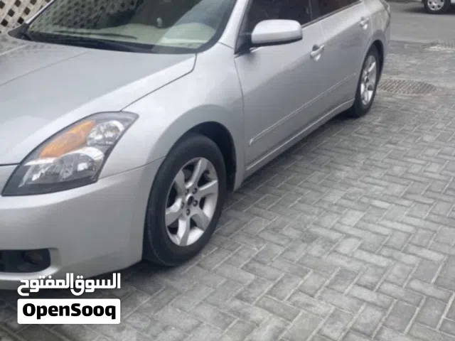 2009 نيسان التيما SL