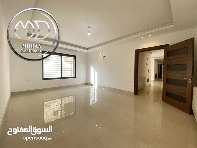 205 m2 3 Bedrooms Apartments for Sale in Amman Khalda