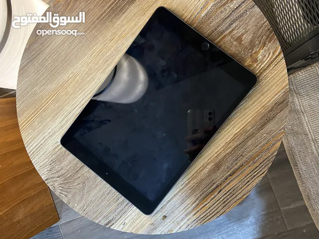 ايباد 8 استخدام خفيف مع كرتونته