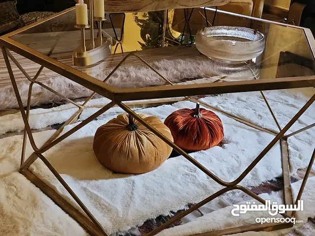 طقم كنب تركي مع طاولات