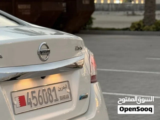 نيسان التيما 2013