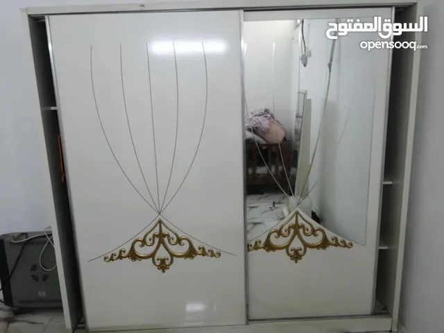 غرفه تركيه مستعمله نضيفه مستعمله قليل جداً يعني سنه 1 استعمال