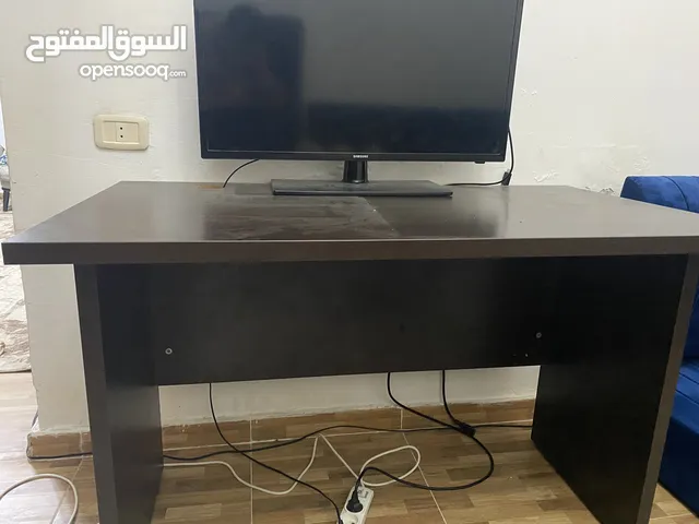 طاوله مكتبيه للبيع العرض 60 الطول 80