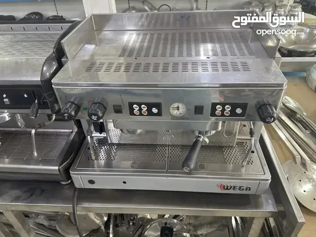 آلات صنع الإسبريسو الأوتوماتيكية بالكامل
