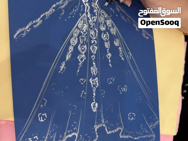 فستان زفاف فخم جدا عصري مع طرحة طويلة