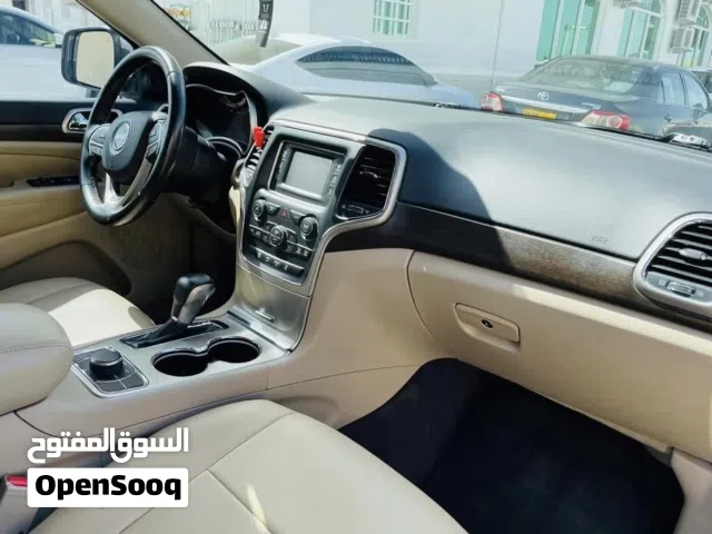 Dr driven well maintained grand Cherokee jeep free of any expense