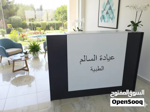 كاونتر لا غنى عنه لمكانك!  الأبعاد: 110 × 60 × 115 سم  تصميم متين وعصري يتحمل الاستخدام