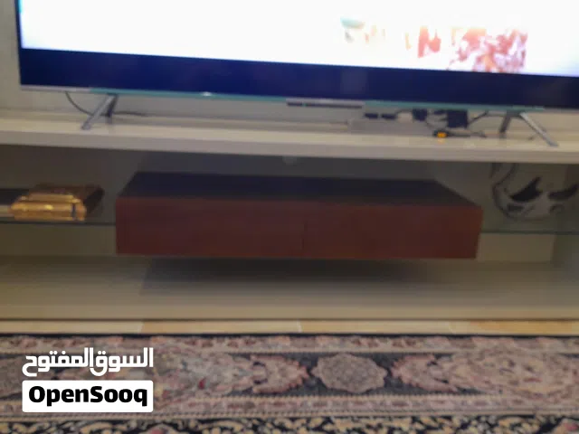 طاولت تلفزيون