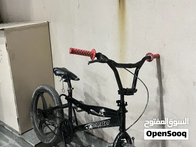 سيكل كوبرا مافيه ولا مشكله الي عليك تمشي فيه وبس الحق عليه