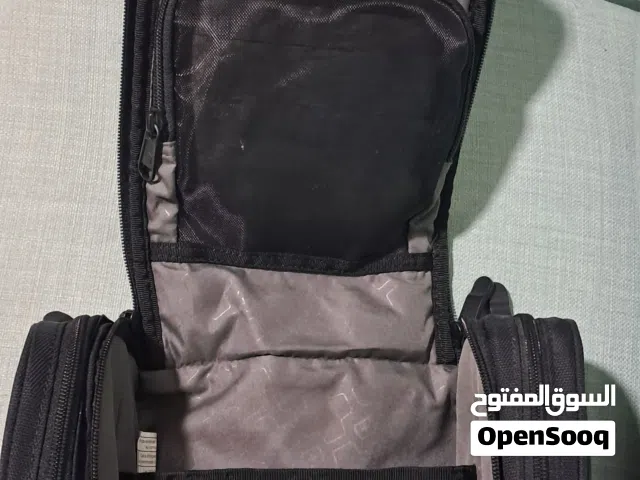 شنطة Victorinox أصلية للسفر والعناية الشخصية - بحالة الوكالة