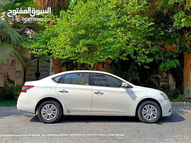 Nissan Sentra, 1.8 L, 2016
