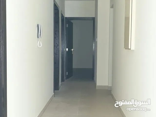 140 m2 4 Bedrooms Apartments for Rent in Muharraq Busaiteen
