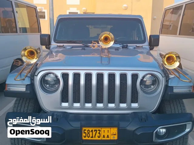 ابحث عن تلفون سامسونج بالاقساط تقريبا فيه 3 كامرات  اهم شي يكون التلفون ممتاز وما فيه شي  بالاقساط