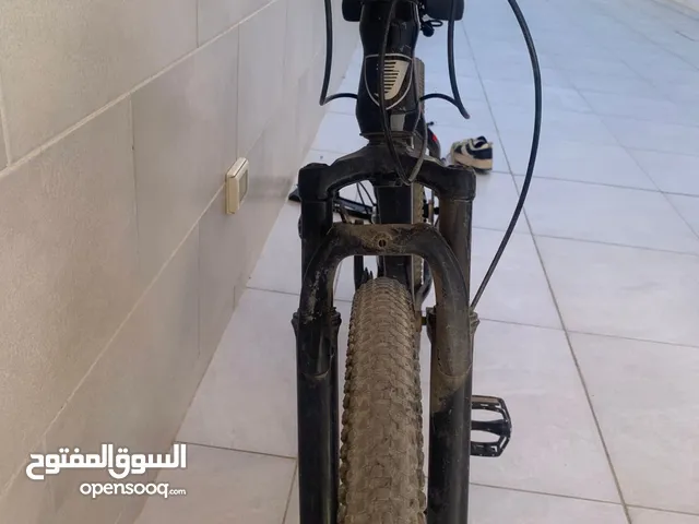 بسكليت بحالة الوكالة وسيع غيارات خلفي وثلاث امامي