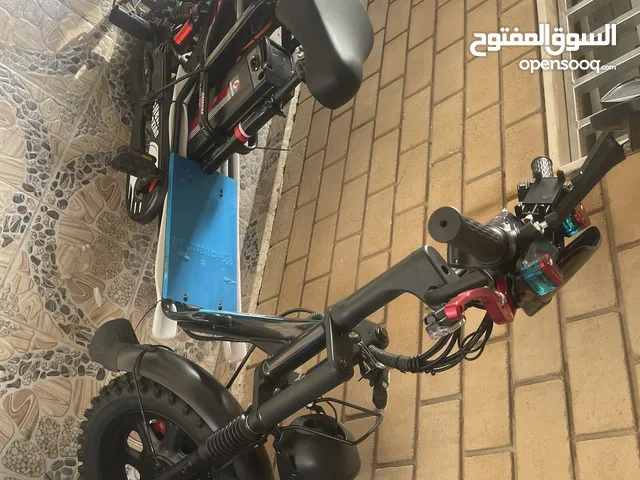 للبيع سكوتر قوي جدا
