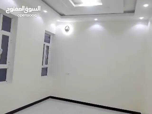 شارع تعز 22 مايو شقق لووكس ب70 و80 و90