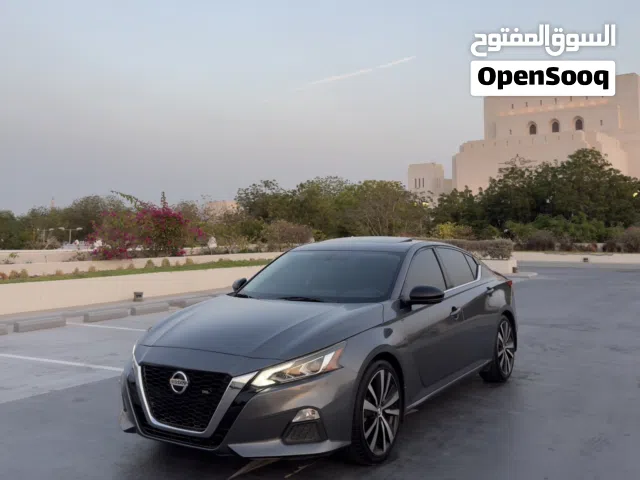 2019 نيسان التيما SR