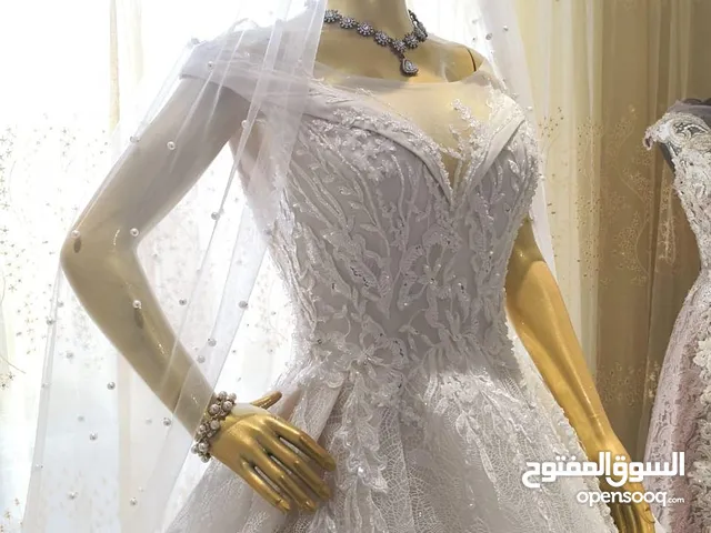 فرصة ذهبية مشروع ادوات محل فساتين وفساتين زفاف وفساتين سهرة