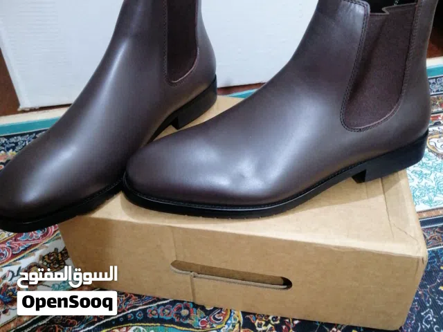 بوت للبيع قياس 43