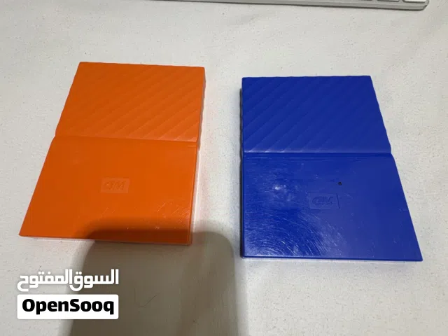 للبيع اتنين هارد دسك خارجي واحد 2TB TB والثاني 1 تيرا هلس 100في 100 اي استفسار وات ساب