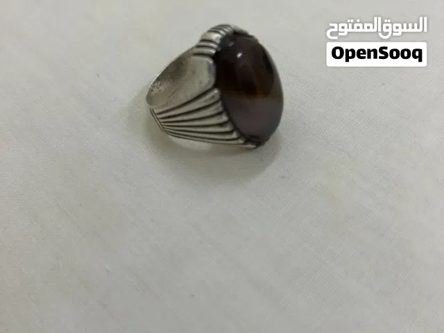 خواتم متنوعة بأحجار أصلية فيها القديم والمميز جداً..بأسعار مختلفة...