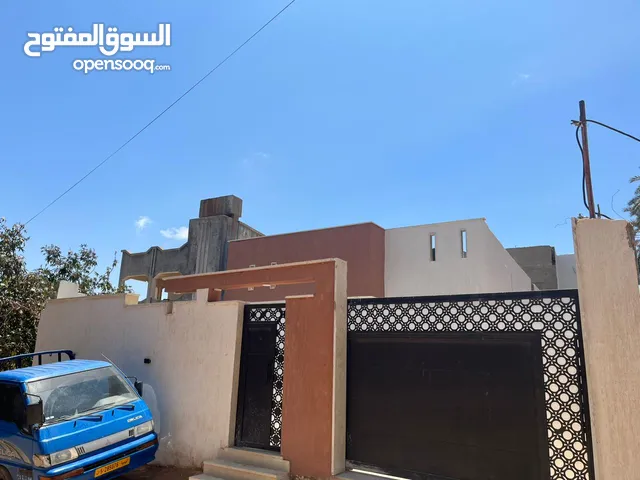 125 m2 3 Bedrooms Townhouse for Sale in Tripoli Janzour