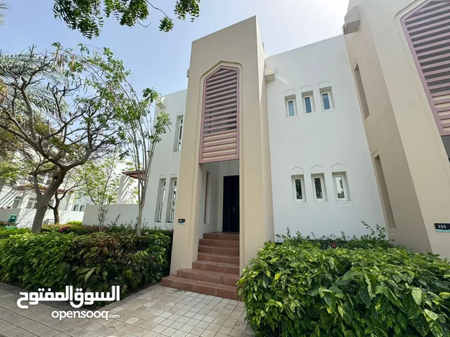 3 BR Elegant Townhouse for Rent – Al Mouj