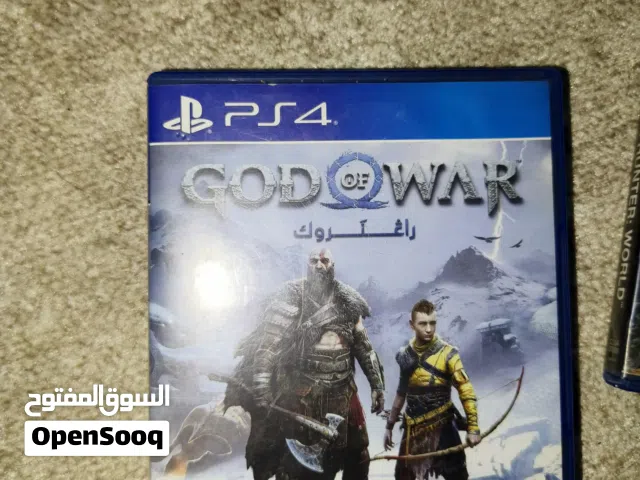 قرص لعبه monster Hunter world وقرص لعبه GOD OF WAR RAGNAROK  على جهاز ps4 مستعمل نظيف