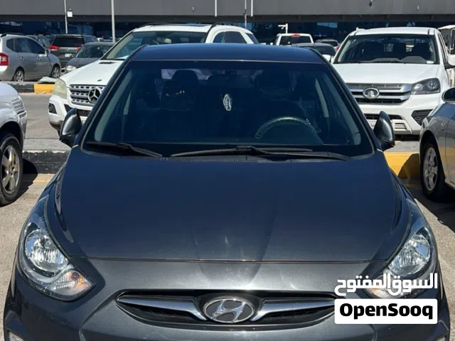2012 Hyundai Accent Standard