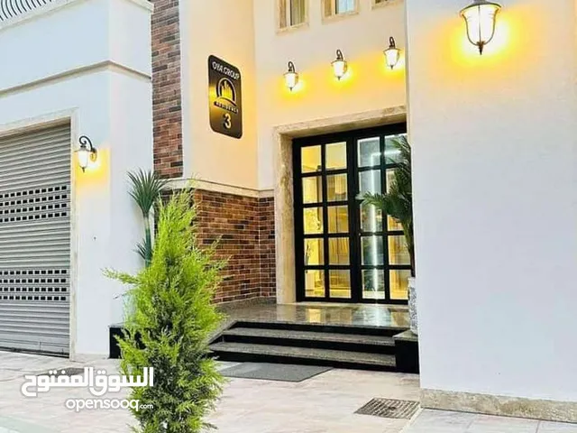 200 m2 4 Bedrooms Apartments for Sale in Tripoli Al-Nofliyen