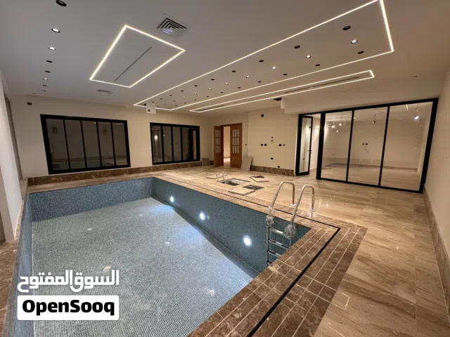فيلتين تشطيب ممتاز في النوفليين للإيجار