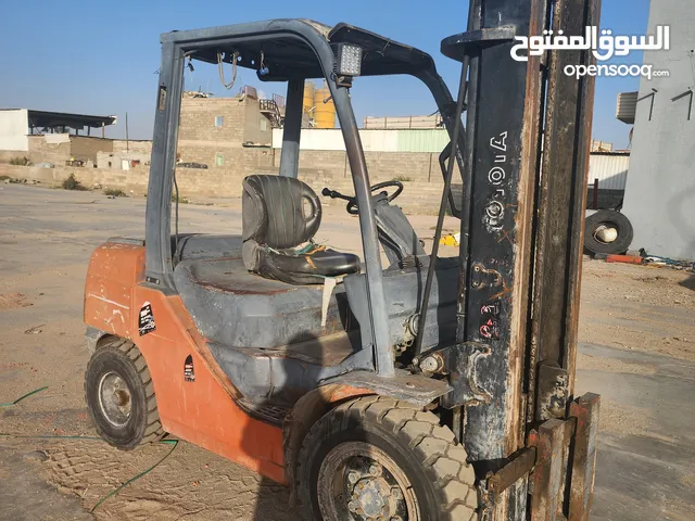 للبيع رافعه شوكيه تويوتا