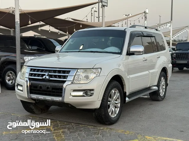2016 Mitsubishi Pajero GLS – 3.8L V6 – 250HP – Full Option – AED 35,000