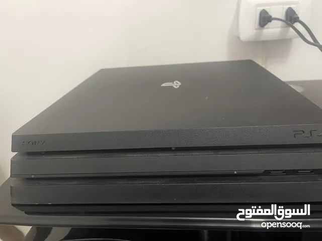 للبيع بلايستيشن 4 برو نظيف + حساب 69 لعبة + سماعات مستعملة — فرصة لحق حالك