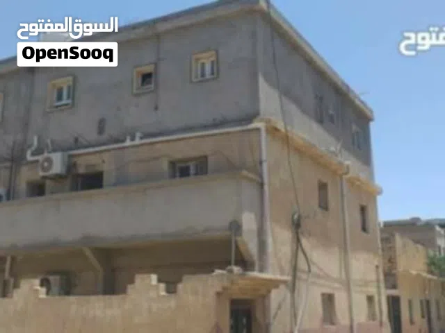 180 m2 3 Bedrooms Townhouse for Sale in Tripoli Ghut Shaal