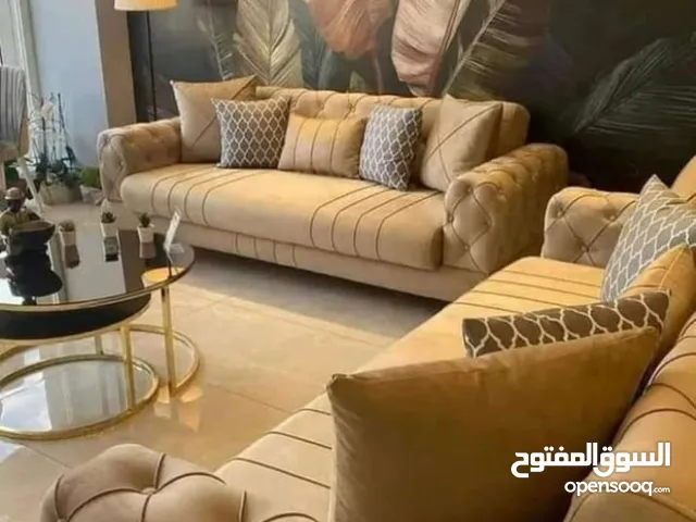 منجد متنقل لصيانة وتنجيد جميع انواع الكنب والرواسي صيانةالكنب الهافت والمطاط تغير او اضافة اسفنج