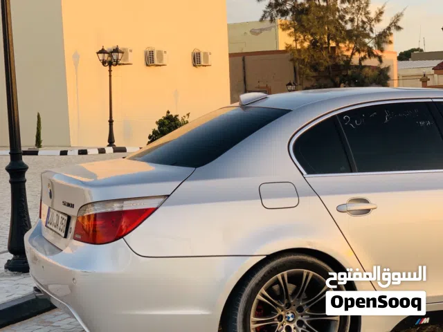 BMW E60 حاجب 2005 للبيع