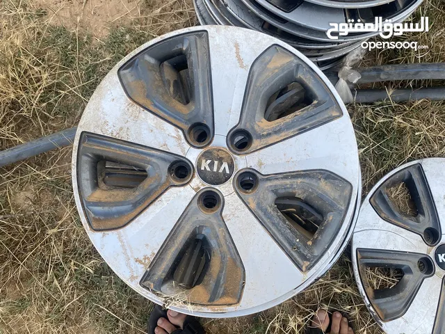 Other 16 Tyre & Wheel Cover in Sabratha