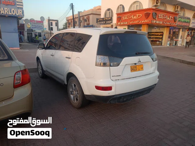 2013 ميتسوبيشي اوتلاندر GLX