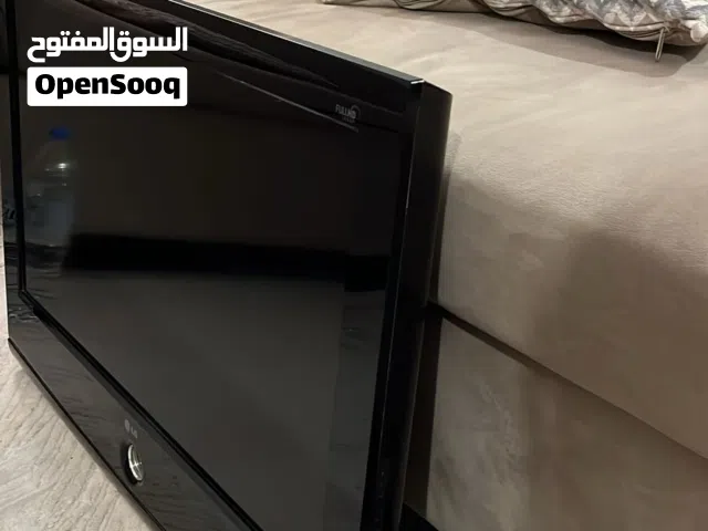 LG 32” Full HD شغال ممتاز + HDMI